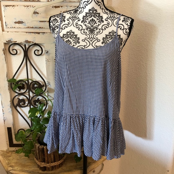 Old Navy Tops - {sale} 4/$25 Old navy gingham tank top